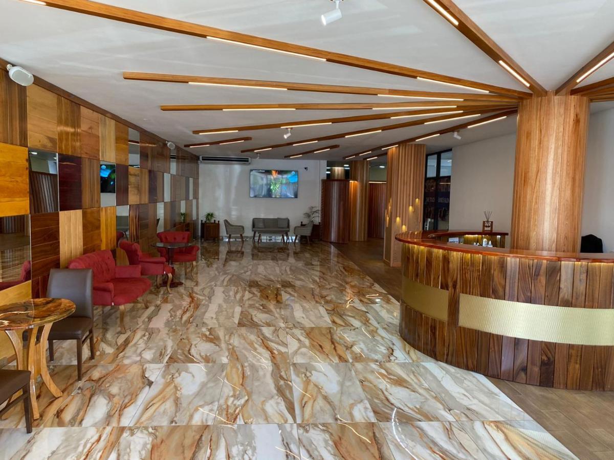 Murex Plaza Hotel & Suites Monrovia Eksteriør bilde