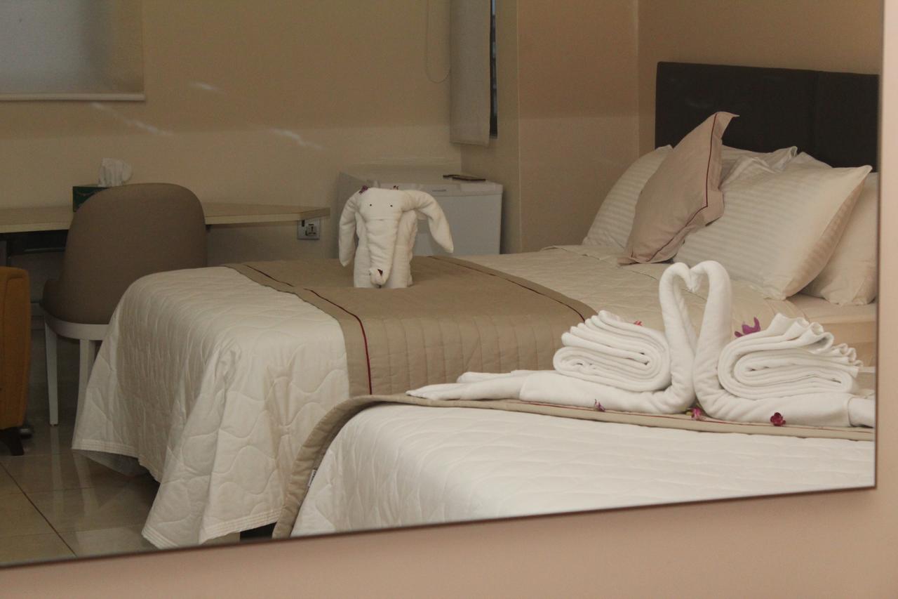 Murex Plaza Hotel & Suites Monrovia Eksteriør bilde