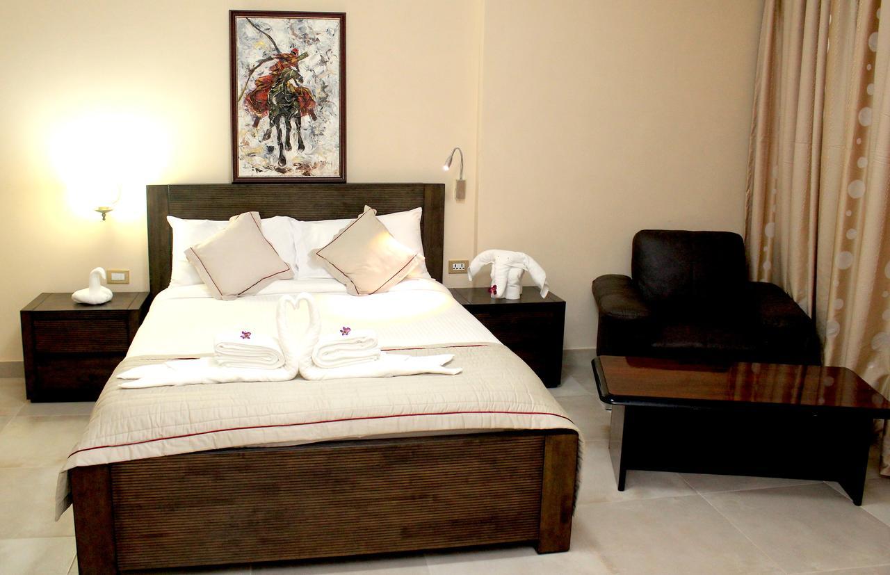 Murex Plaza Hotel & Suites Monrovia Eksteriør bilde